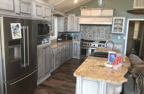 Doniphan Cabin | "Firefly on the Current" Gorgeous Riverfront Modern Cabin on Current River