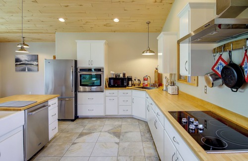 Stevensville House | Fish, Hike & More! Home w/Views in Stevensville