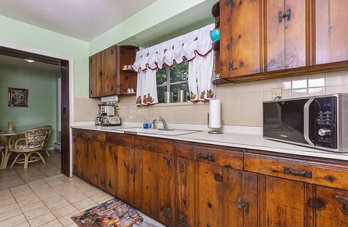Willoughby Spit Cabin | Fisherman's Cabin - Water front and Pet Friendly by RedAwning