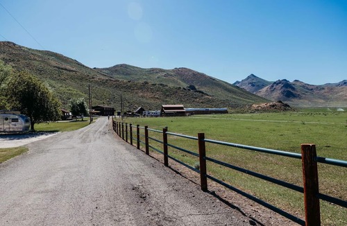 Blaine County Apartment | Fishermen's Getaway! Cozy studio cabin near Silver Creek & Little Wood Reservoir. The Milk House offers 2 twin beds, 3/4 bath, kitchenette. Relax on the porch and enjoy the breathtaking sunrise & scenery!