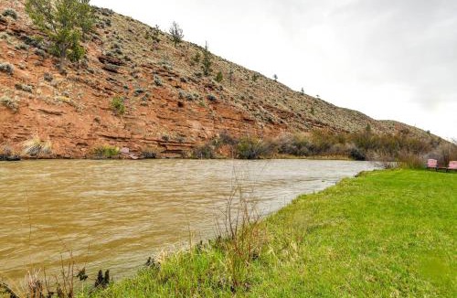 Dubois House | Fishing & Views: 'River Paradise' in Dubois!