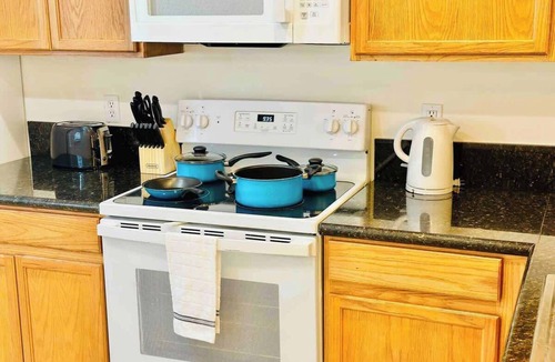 Reno House | Fiveplex Breing The Entire Team/12Bd 12Ba/Sleeps42/12 Queens & 12 Twins/6 Half Baths