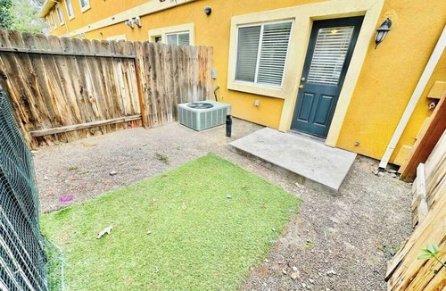 Reno House | Fiveplex Breing The Entire Team/12Bd 12Ba/Sleeps42/12 Queens & 12 Twins/6 Half Baths