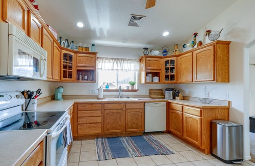 Flagstaff House | Flagstaff Home w/Hot Tub & Mountain Views