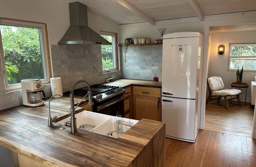 Arroyo Grande House | Flora Farm Cottage | Hot Tub, Creek & Fresh Eggs