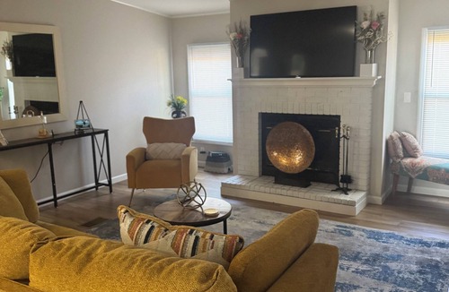 Dale House | Flossies, Perfect Getaway! Jones Island, Beaufort, Savannah and many beaches!