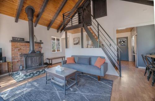 Fawnskin House | Forest Escape - Situated on the quiet side of the lake, nicely decorated contemporary cabin!