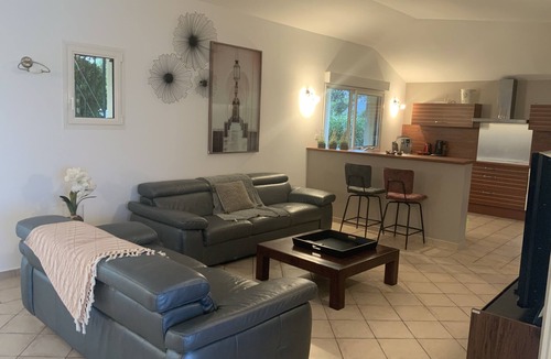Cirendinu House | Villa Pinarello sea view, 5 mn walk from the beach