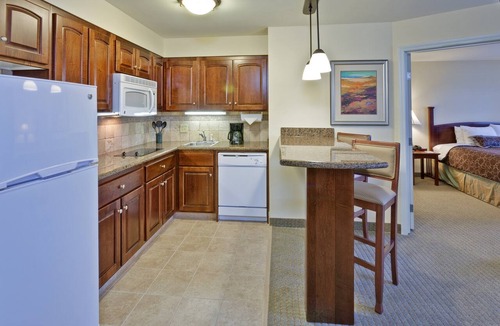 Carmel Condo | Free Breakfast. Indoor Pool. Gym. Suite with a King Bed.