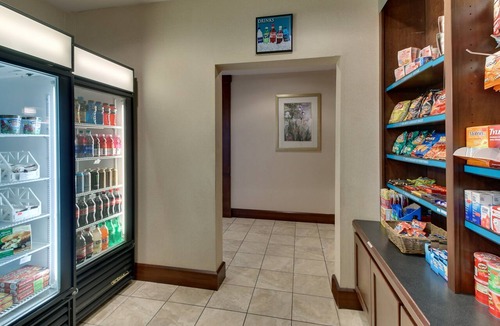 Grant Creek Condo | Free Breakfast. Pool & Hot Tub. Airport Shuttle. Your Next Trip!