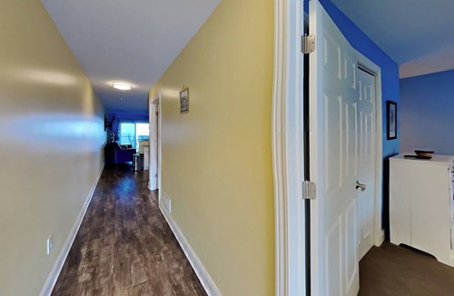 Put-in-Bay Condo | Friends of the Bay—Lake Views Await | 12 ppl| C106