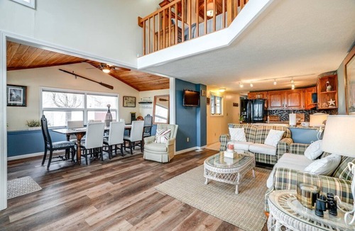 Huron House | Front Porch & Balcony overlooking Park/Lake Erie! Cedar Point, Fishing & Beach!