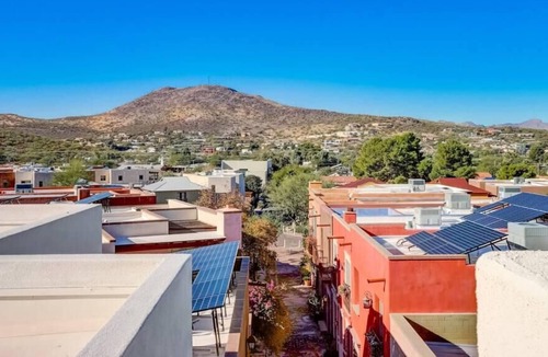 Menlo Park Apartment | Frontdesk | Sunny + Open Studio Apt near Downtown