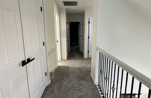 Lexington House | Fully Furnished 4BR Home in Lexington Short & Mid-Term