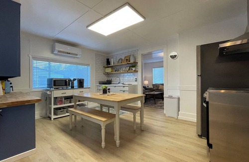Mc Gill House | Fun & Charming 3-bed, 2-bath house with WiFi, AC and deck in delightful McGill