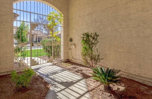 Sierra Tempe House | Fun In the Sun! Split Floorplan W/ Sparkling Pool!