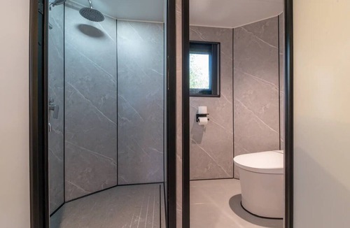 Pineto Bed & Breakfast | Futura 2 – Guest Room “Maison du Futur 2” in Borgo, 50 m from the Beach