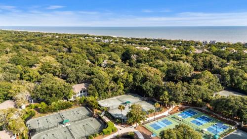 West Beach Village House | FWO1386: 1386 Fairway Oaks