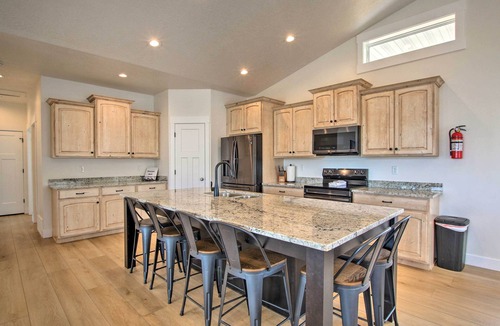 Sweetwater House | Garden City Retreat w/Access to Bear Lake!