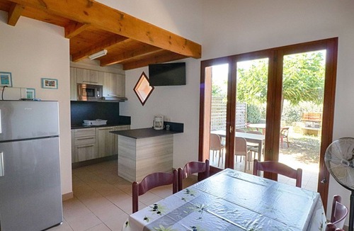 Calcatoggio Apartment | Garden Level Apartment, 3 Bedrooms, 6 Sleeps, Close to Beach in Calcatoggio