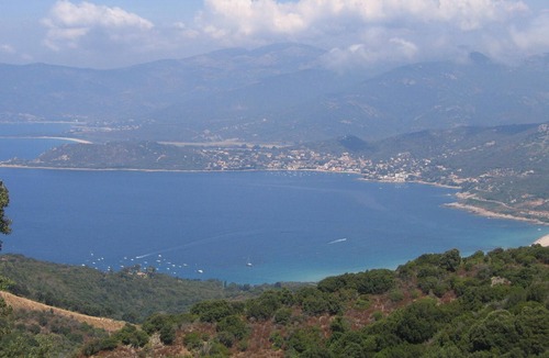 Ambiegna Villa | Garden level, sunny, very quiet, swimming pool and spa 10 km from the beaches