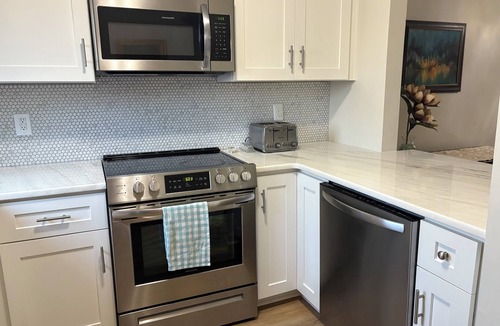 Downtown Condo | Garden-View Oasis in Downtown Raleigh