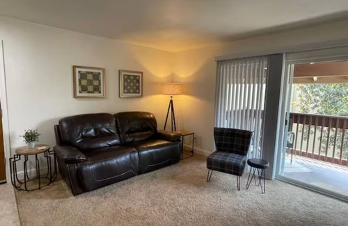 Downtown Condo | Gated, Private, Safe, Clean Upstairs Condo-Pool & Gym!