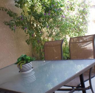 Exeter Villa | Gateway Retreat: Short Drive to the Sequoias
