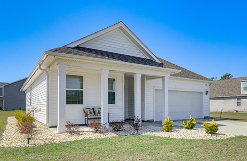 Newport House | Gateway to Emerald Isle! Coastal Gem w/Golf Cart