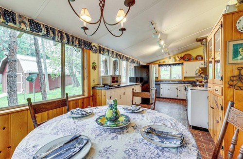Camp Nelson Cabin | Gateway to Sequoia Nat’l! Rustic Cabin w/Patio