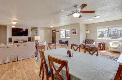 Enoch House | Gateway to Zion NP! Group Getaway w/Mtn Views