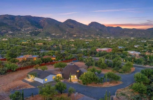 Tanque Verde House | Geodesic Dome Retreat Under the Stars