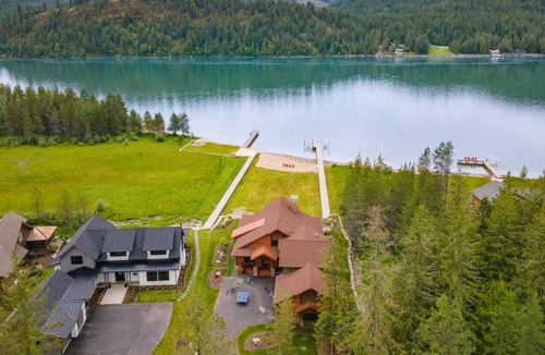 Dover Bay House | Getaway Lodge at Dover Bay Waterfront