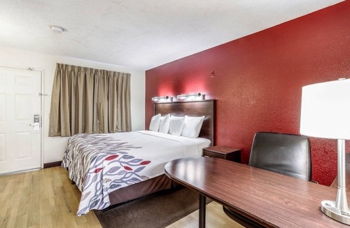 Allison Hotel | Getaway with Pool, Gym Access & Free Breakfast | 6.5 mi to Red Rock Park