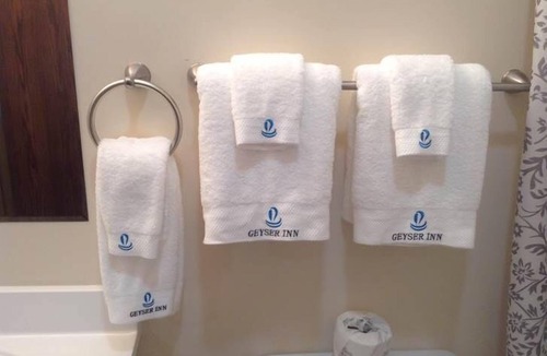 West Yellowstone Hotel | Geyser Inn