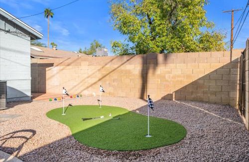 Papago Parkway House | Girls Getaway Haven Outdoor Bar w Pool & Hot Tub