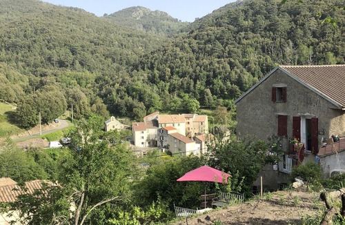 Santa-Lucia-di-Mercurio House | Gîte casa mea in the center of corsica.