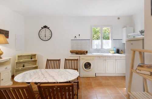 Appietto House | Gite u casale, Borgu Ground-Floor Apartment with 1 Bedroom in a Large Park