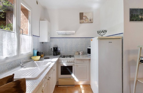 Appietto House | Gite u casale, Borgu Ground-Floor Apartment with 1 Bedroom in a Large Park