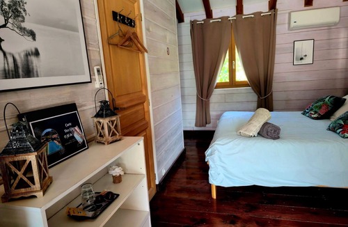 Omessa House | gites o fil de l'eau