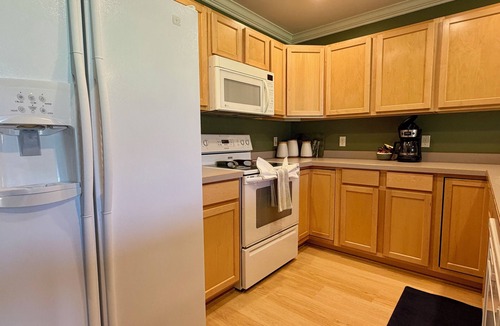 West Glacier Condo | Glacier View Getaway: 2 miles from Park Entrance