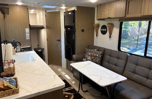 Shaver Lake RV Rental | Glamping - King Bed - Walk to Town - Near Meadow
