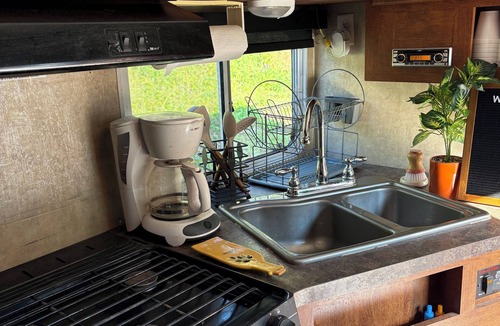 Stanton House | Glamping with your fur babies by Red River Gorge and Natural Bridge.