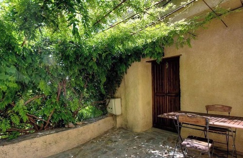 Patrimonio House | Glycine - PATRIMONIO