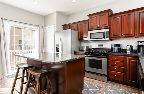 Roseland House | Golden Dome Getaway<>Townhome 1.5 mi To ND