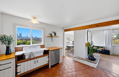 Golden Hill House | Golden Hill Escape Near Balboa Park & Zoo