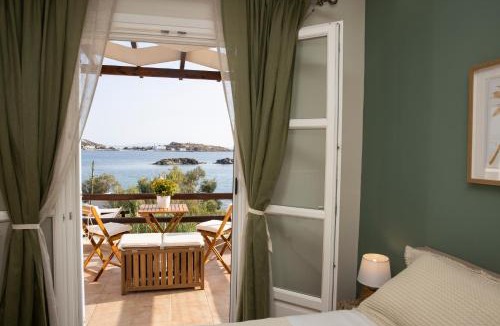 Vissa House | Golden Palm Tree Maisonette