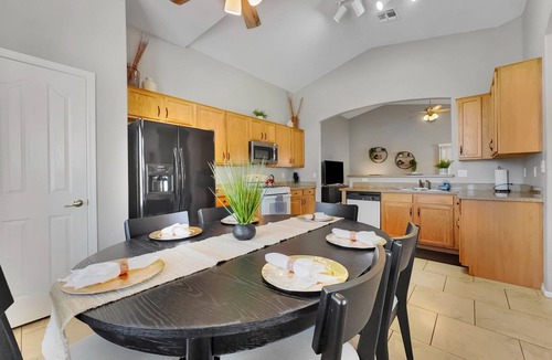 Maricopa House | Golf Community w/Private Pool! Super Clean.