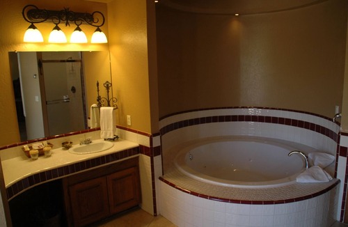 Gold Canyon Resort | Golf course resort style condo