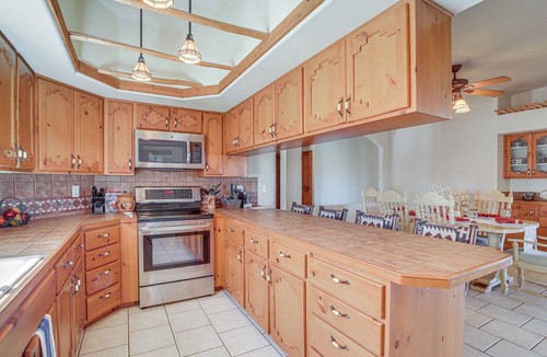 Prescott Country Club House | Golfer's Haven! Mtn-View Dewey Gem w/Pool Access